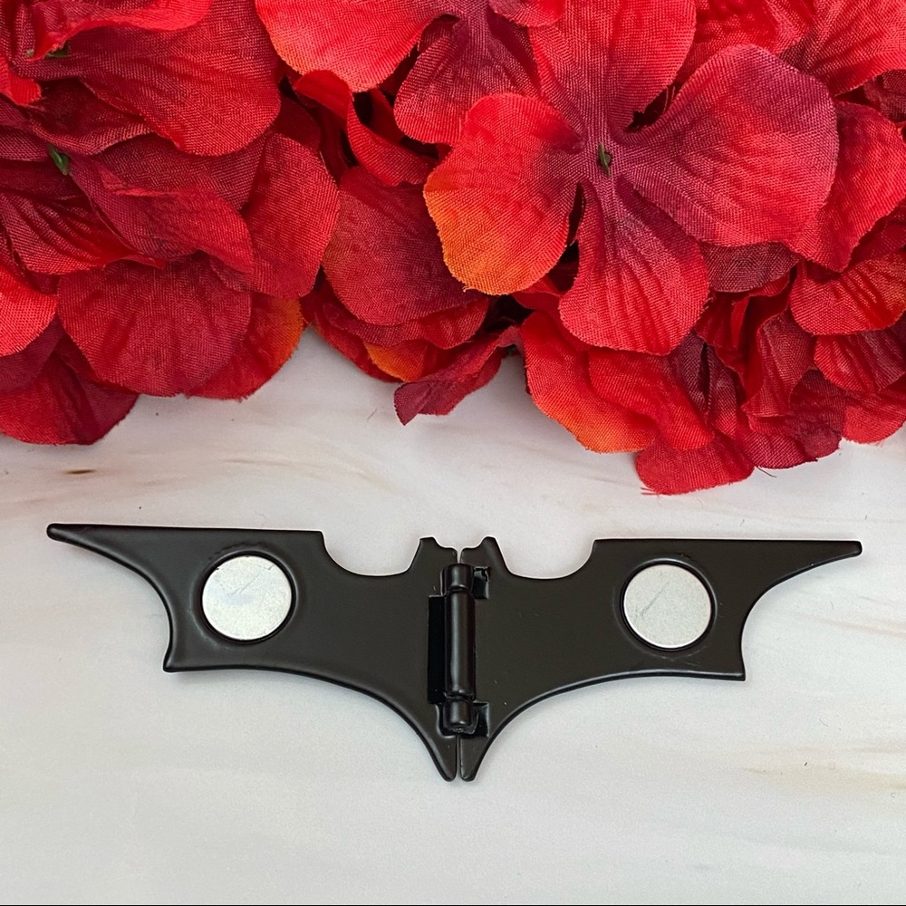 Black Batman Stainless Steel Magnetic Money Clip - Picture 7 of 16